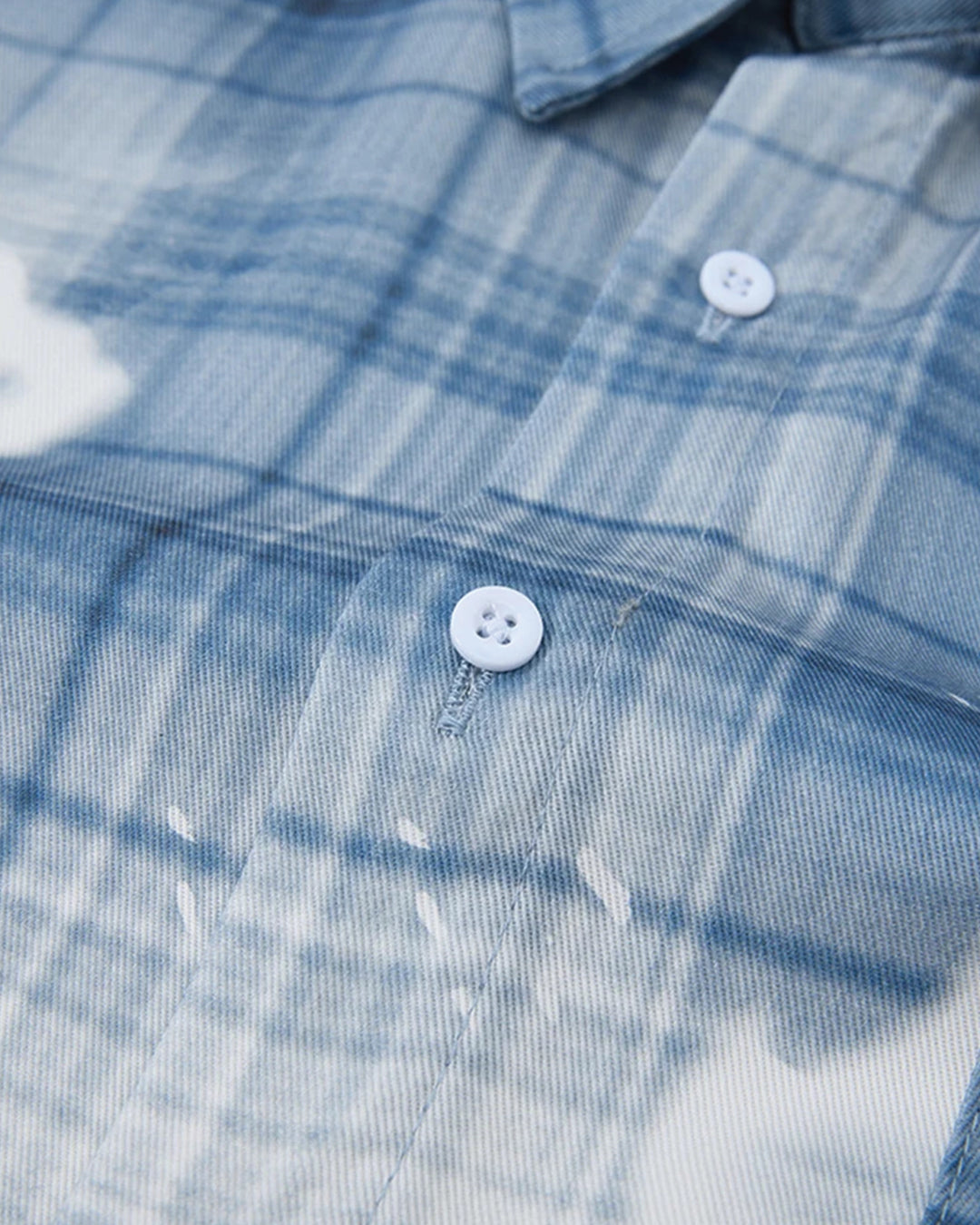 Camicia a quadri con schizzi di candeggina