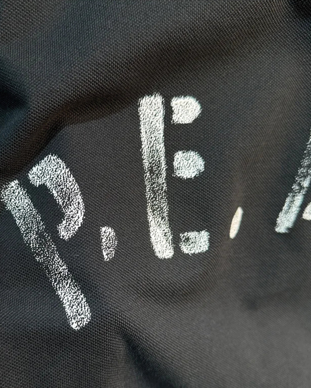 Henley con stencil "Peace"