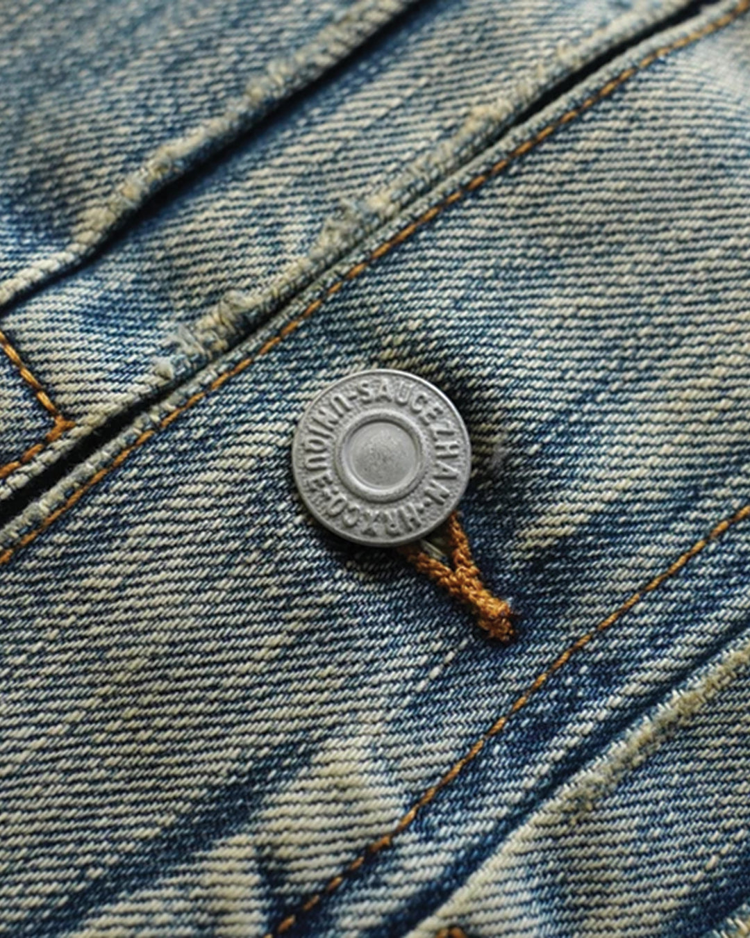 Giacca di jeans rielaborata