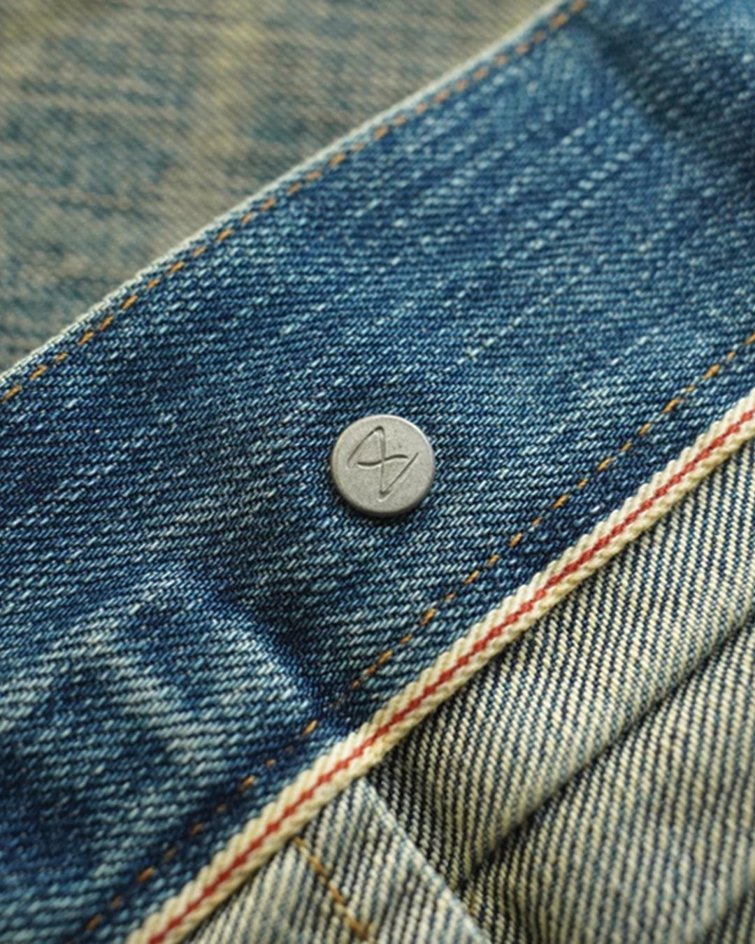 Giacca di jeans rielaborata