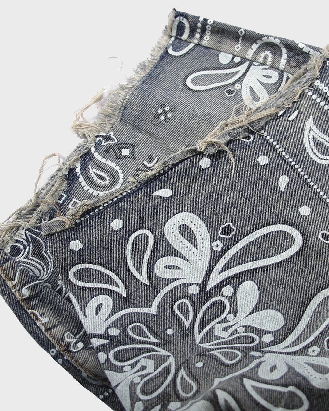 Pantalones cortos de mezclilla con pañuelo desteñido