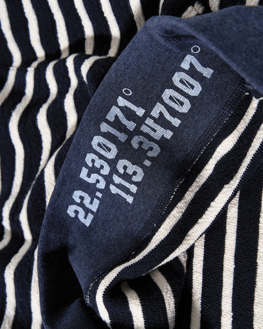 Maglione in maglia a righe effetto spugna