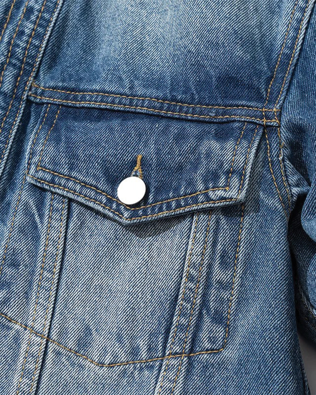 Chaqueta vaquera con botones de palanca