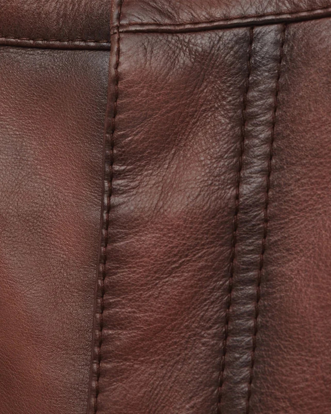 Pantaloni in pelle color sangue di bue