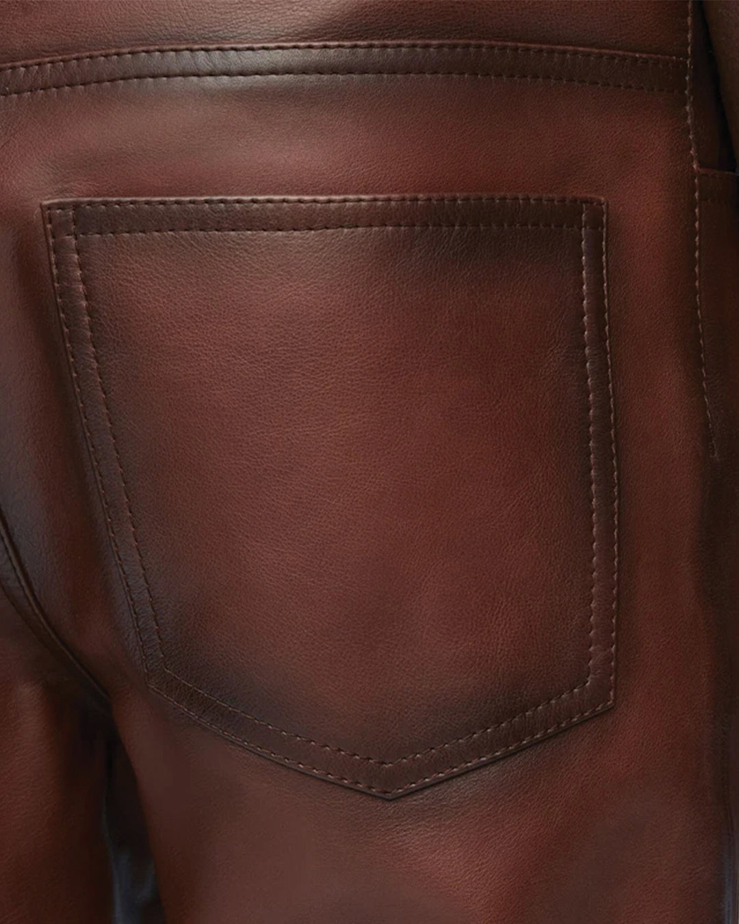 Pantaloni in pelle color sangue di bue