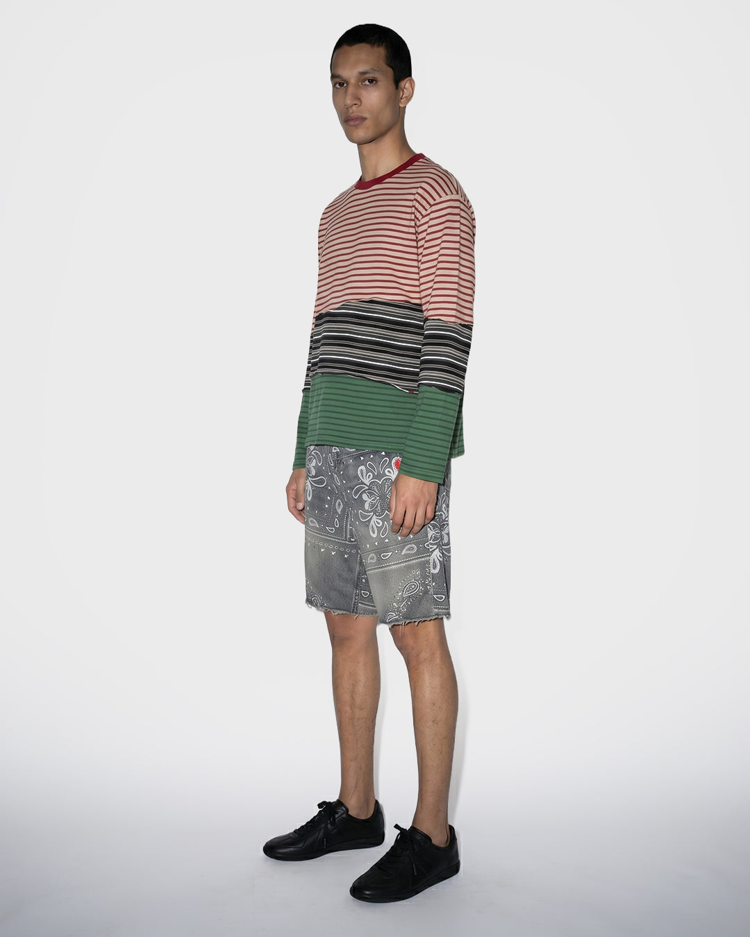 Pantalones cortos de mezclilla con pañuelo desteñido