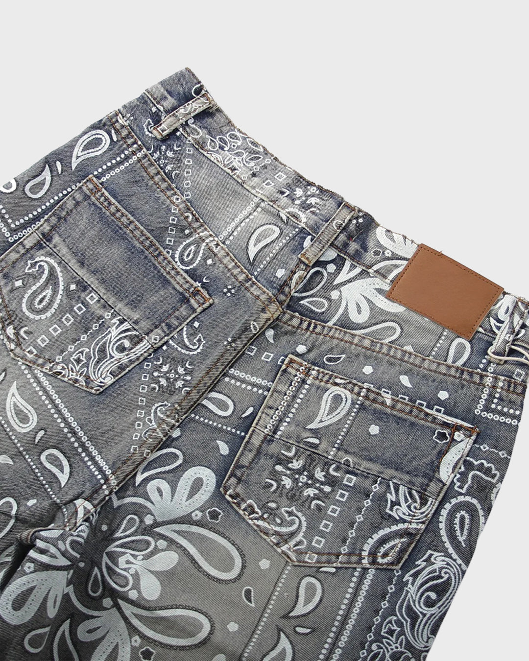 Pantalones cortos de mezclilla con pañuelo desteñido