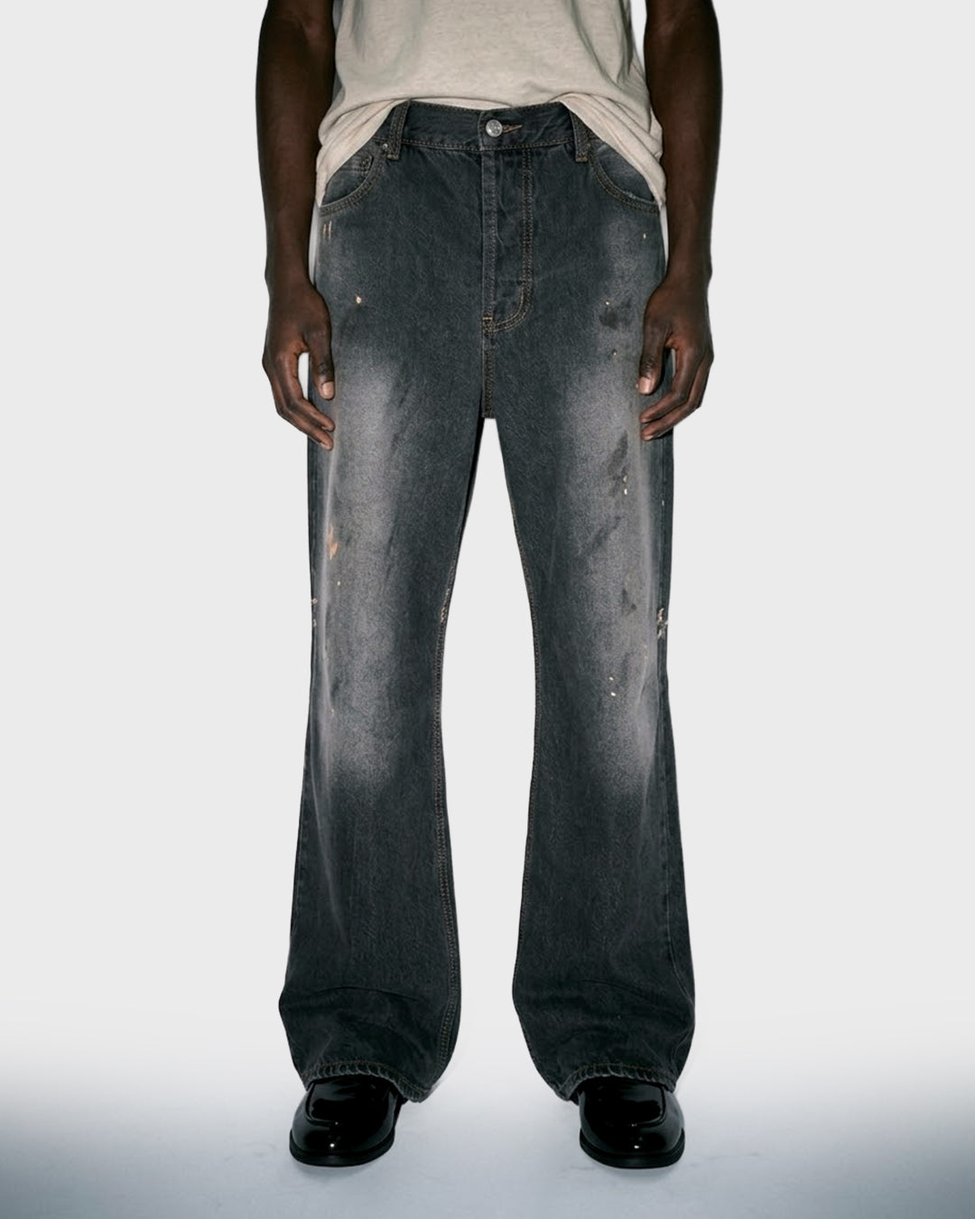 Jeans svasati color carbone sbiadito