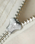 Vaqueros Pearl Flare con orillo