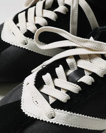 Cross Stripe Flat Sneaker