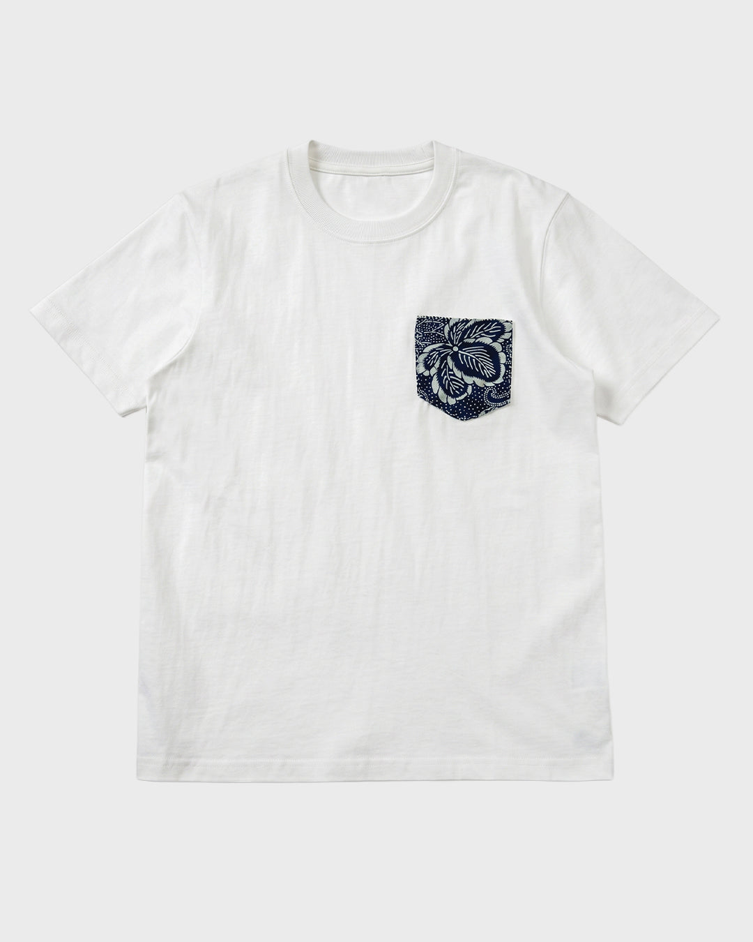 T-shirt con taschino Shibori