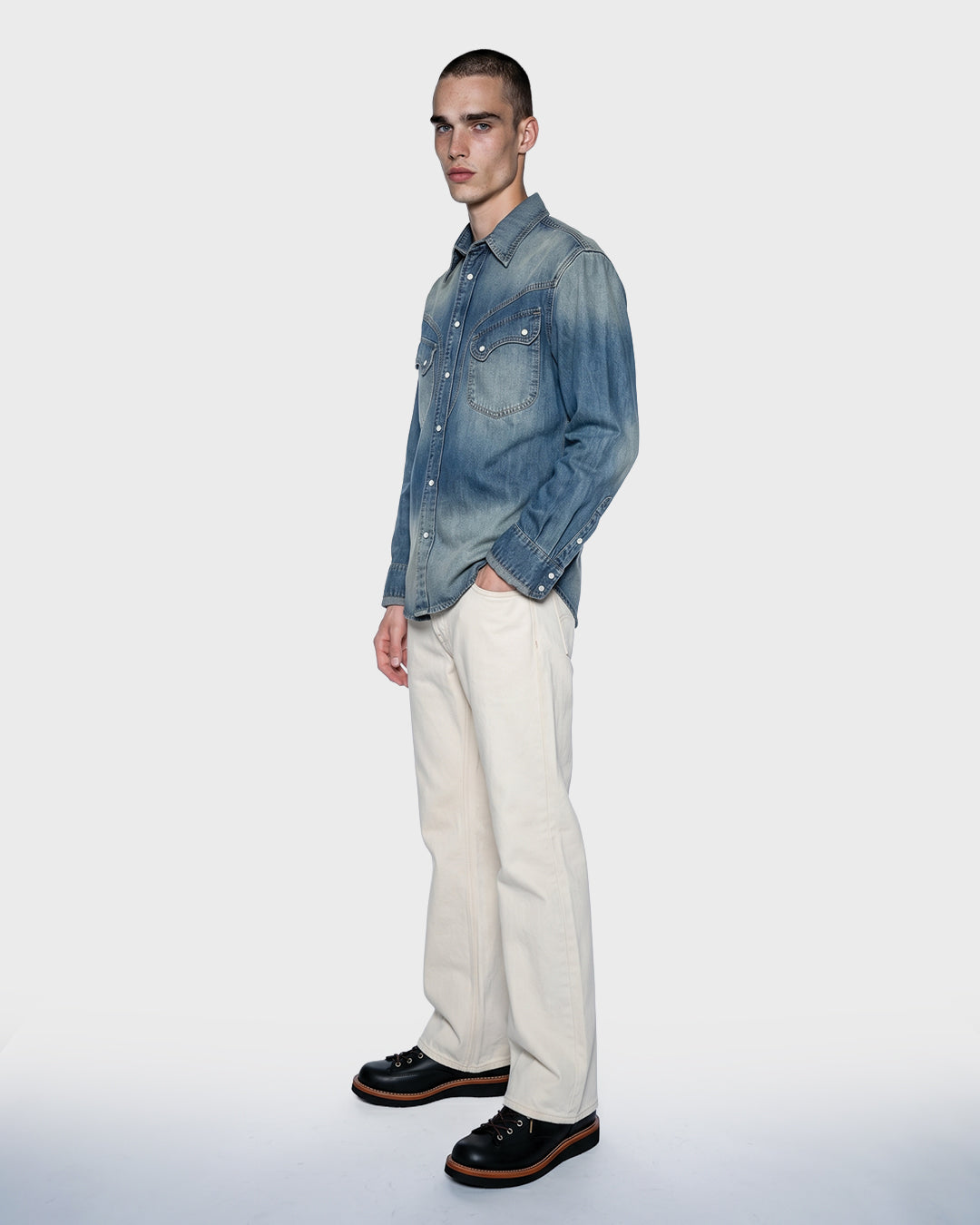 Vaqueros Pearl Flare con orillo