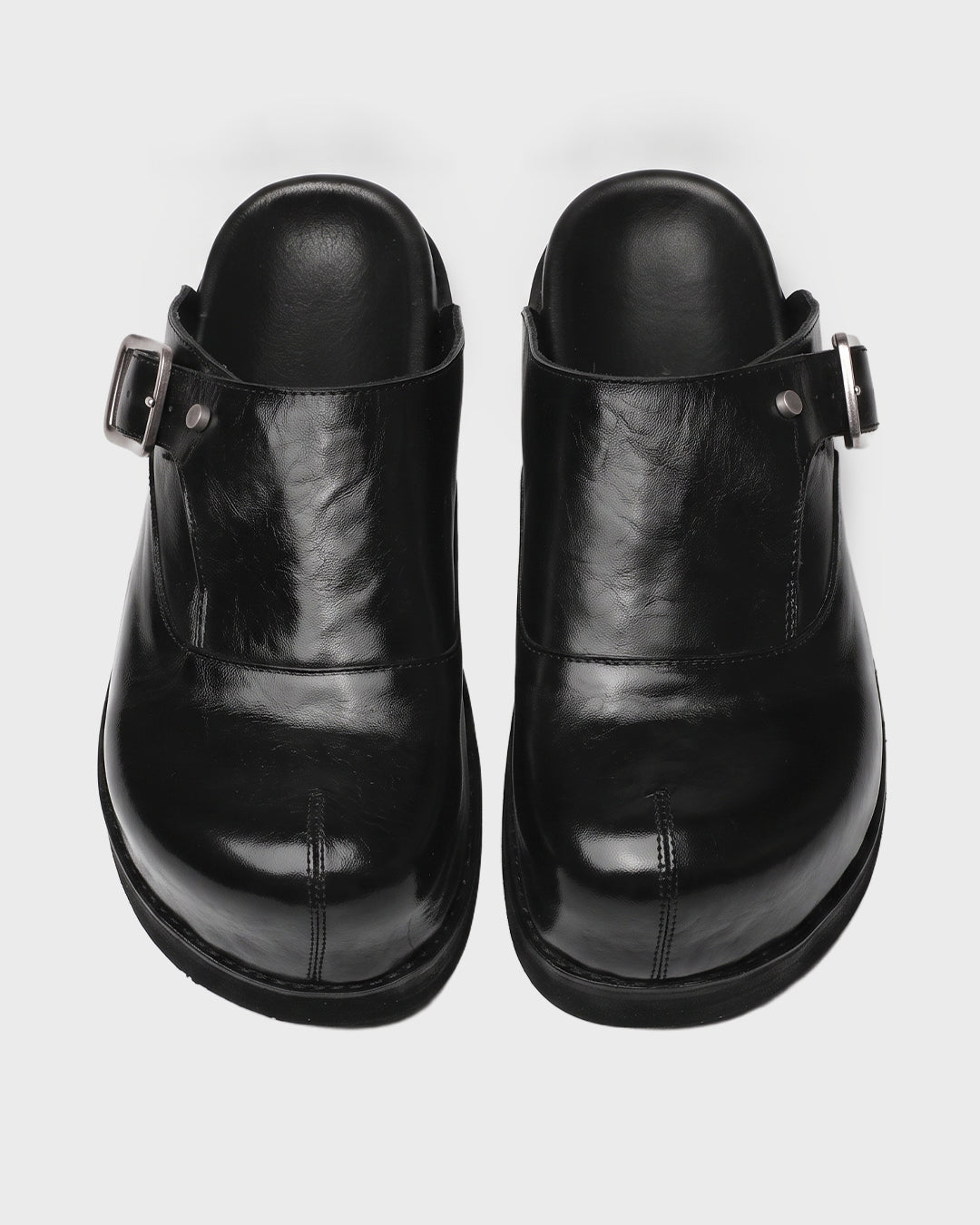 Genba Buckle Clog