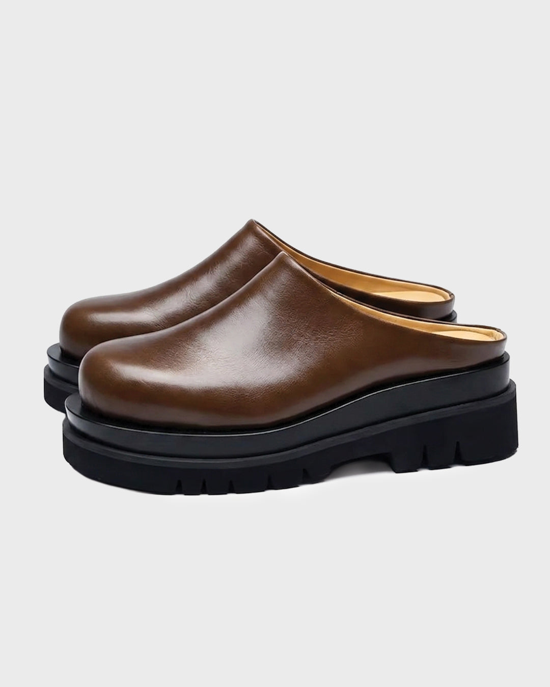 Zueco de suela gruesa