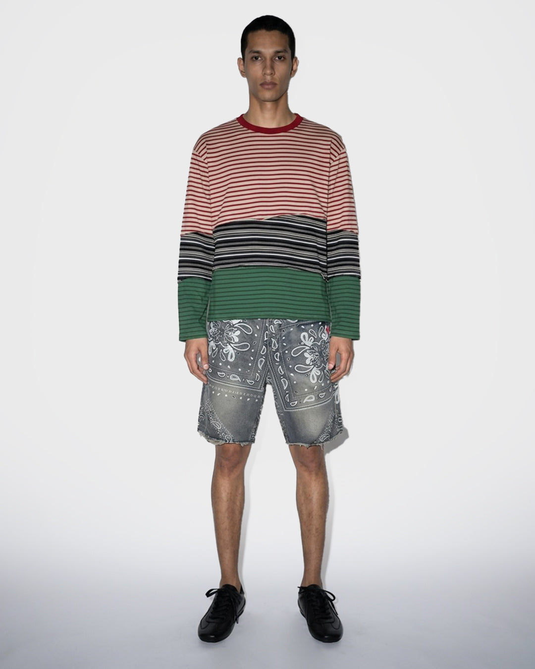 Pantalones cortos de mezclilla con pañuelo desteñido