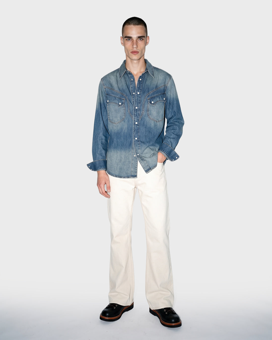 Camisa vaquera con botones de perla a presión