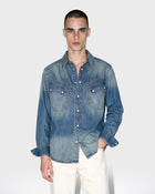 Camisa vaquera con botones de perla a presión