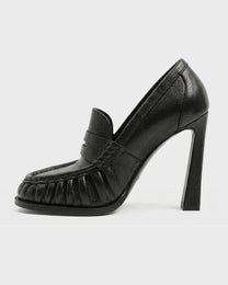 Moc Leather Pump