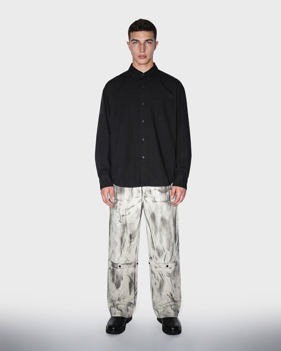 Pantalone in pelle lucida