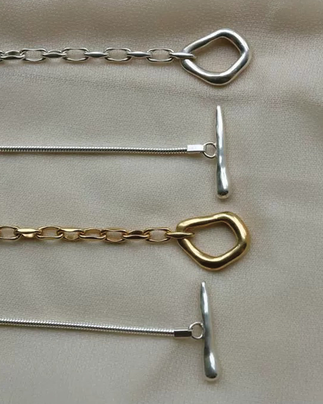 Layered Toggle Chain