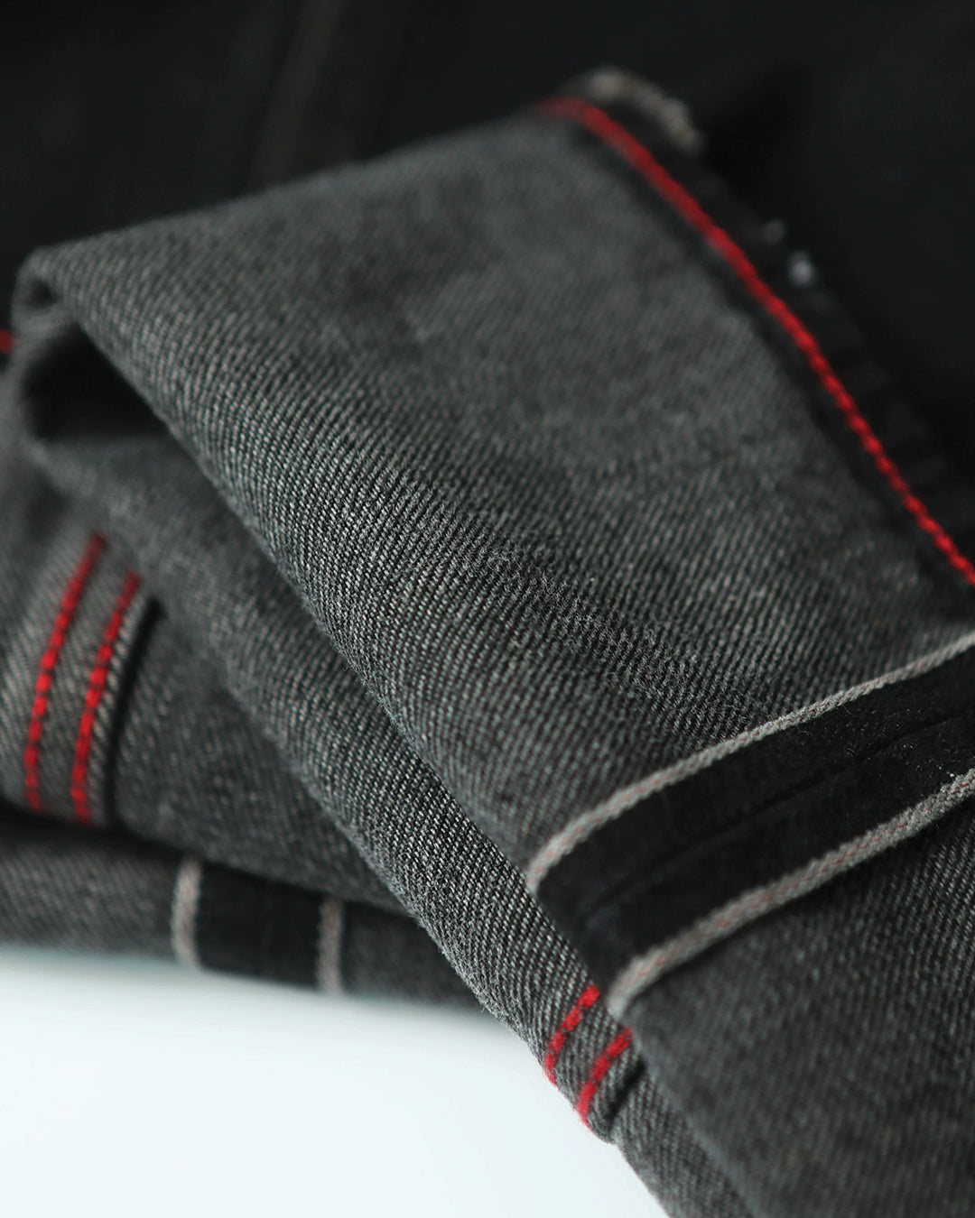 Vaqueros Selvedge con Efecto "Sun Cast"