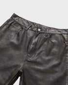 Pantalón de cuero color sangre de buey