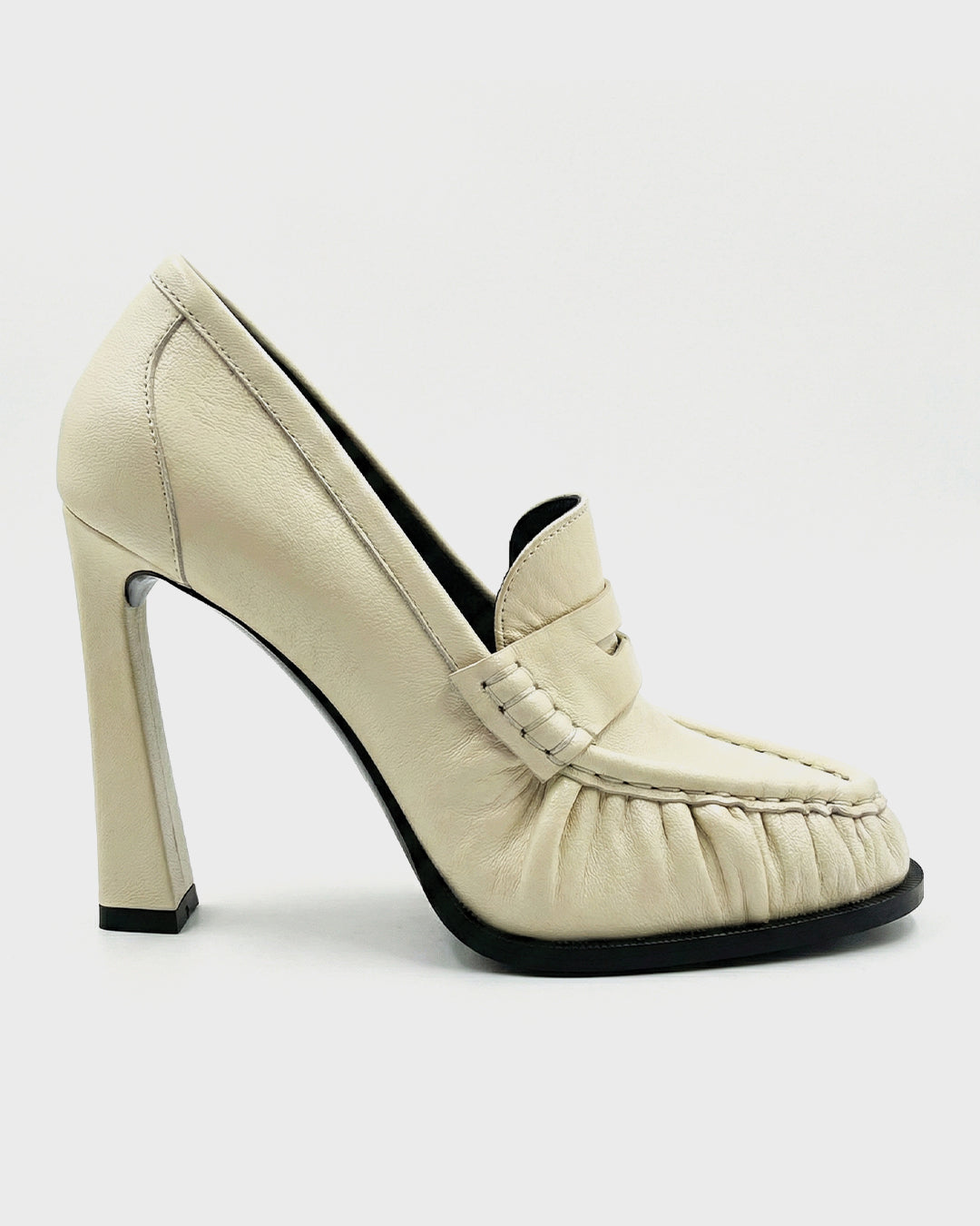 Moc Leather Pump