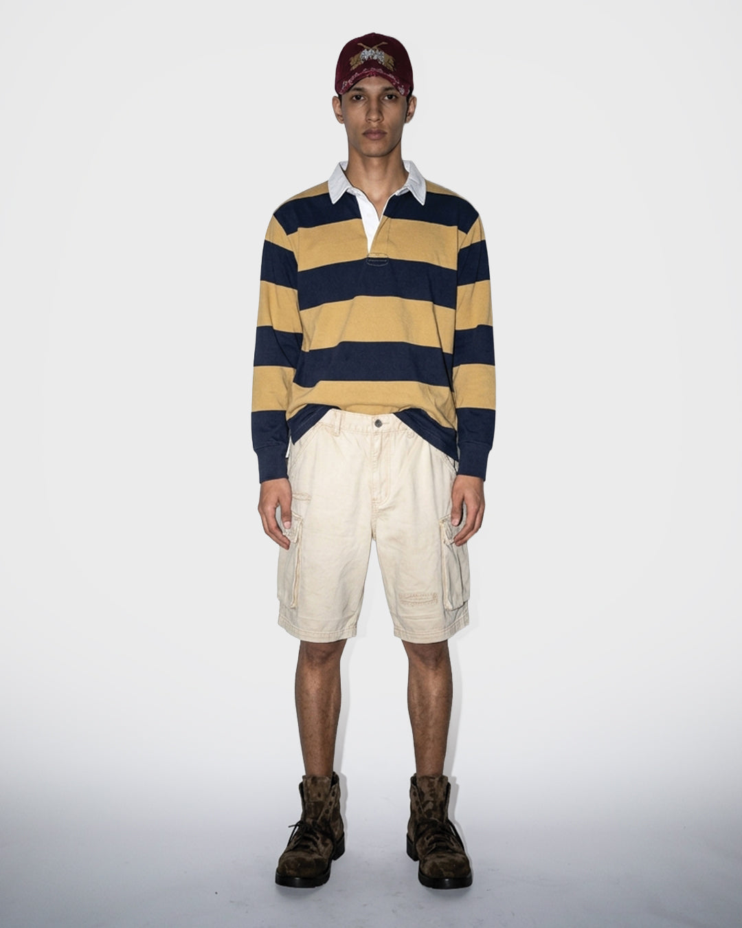 Polo de rugby dorado