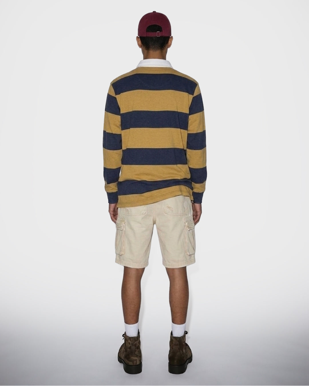 Polo de rugby dorado