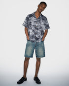 Shorts di jeans effetto candeggiato con bandana