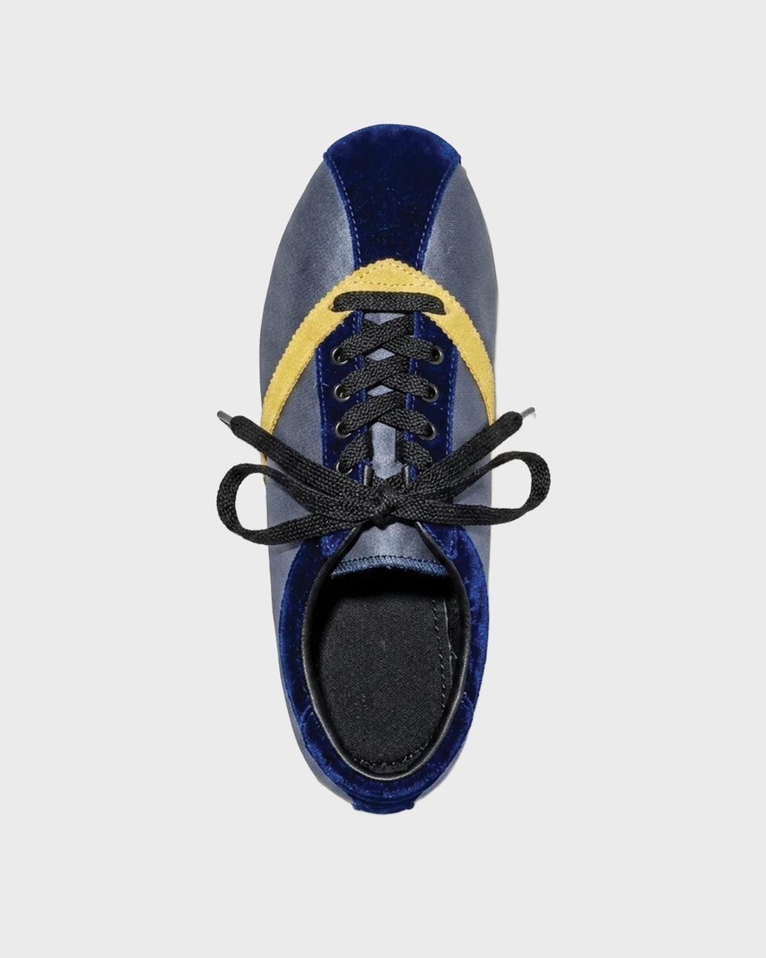 Cross Stripe Flat Sneaker
