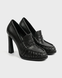 Moc Leather Pump